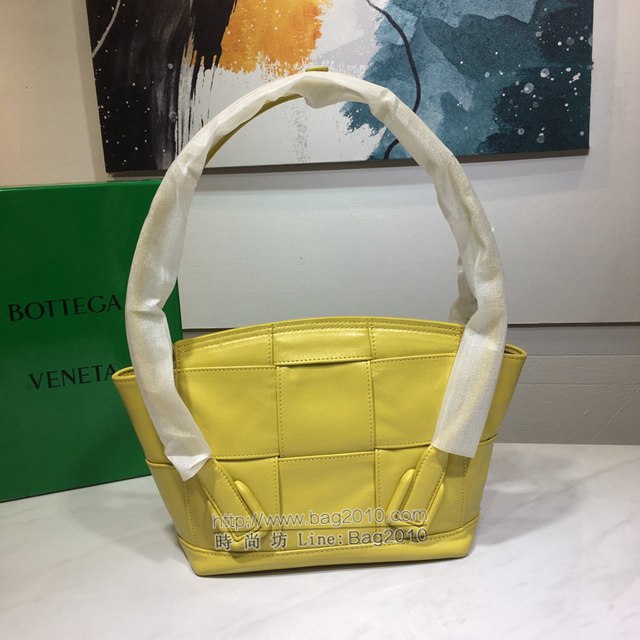 Bottega veneta高端女包 96009s小號 寶緹嘉Arco33油蠟牛皮包 BV經典款蝙蝠包手提包  gxz1243
